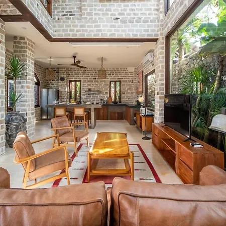 Batu Kaca Villa